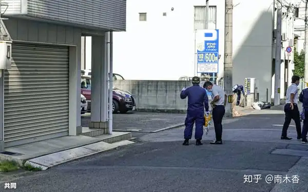 日本一年轻主妇瞒着丈夫去偷欢，两幼女被锁车里15小时后中暑死亡插图13