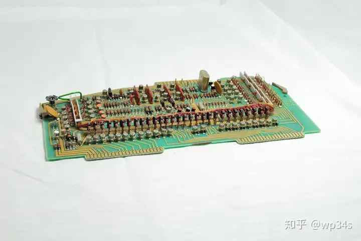电与磁的极致艺术~1968年的HP9100A晶体管计算器(机)-2
