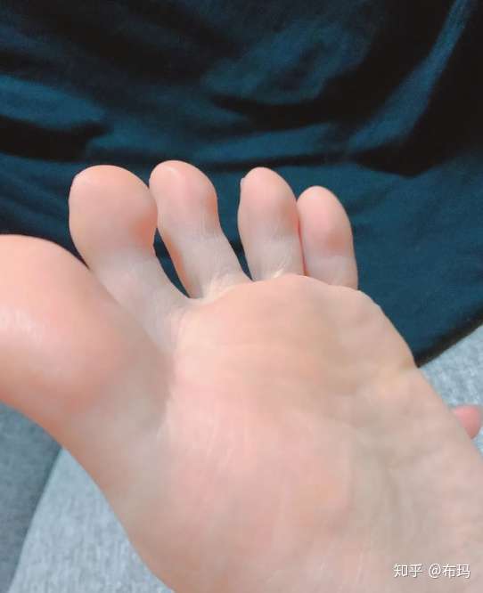 美女也有脚臭么