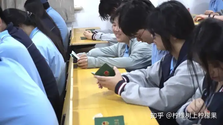 【红色校园】青春报国守初心 砥砺奋进新征程 | 2025-2026学年学员入团仪式(图9)