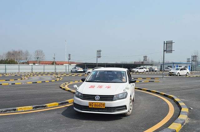 考驾照在待考室等的时候都在想什么呢? - 知乎