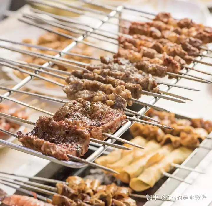 如何自己做烧烤？(自己弄烧烤最简单基础的调料)