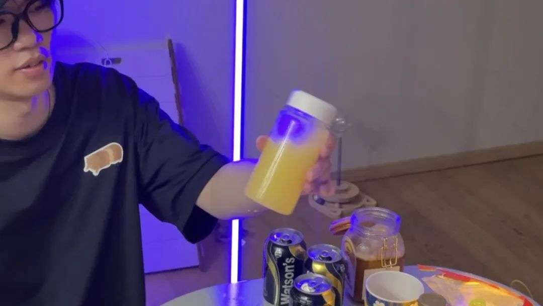 我用新版AI搜索再现了雪碧66年来的所有口味！