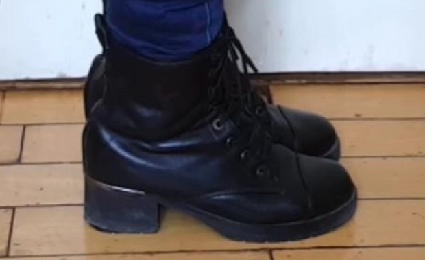 当一个成年男生有一双35码的脚穿女鞋高跟鞋可以吗需要注意什么