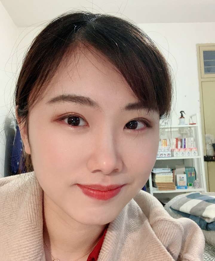 本人今年24岁,想知道自己真实颜值怎么样?