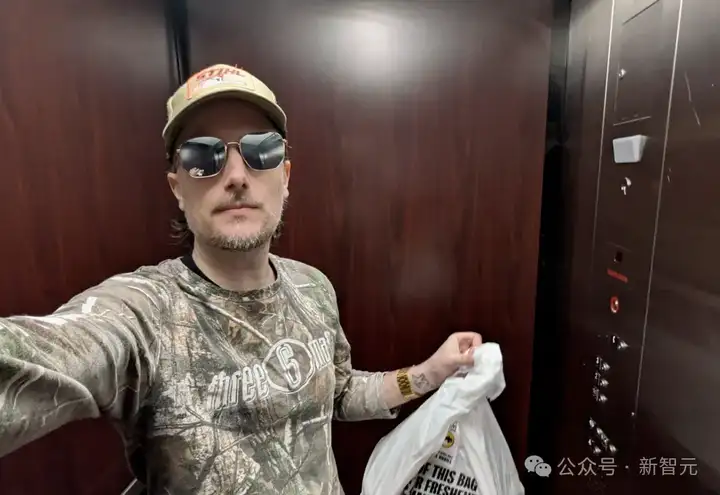 亚马逊CEO全员信曝光，硅谷AI裁员潮已至！年薪50万湾区HR被算法淘汰