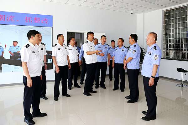 陕西省公安厅副厅长杜清江到榆阳区看守所调研指导工作