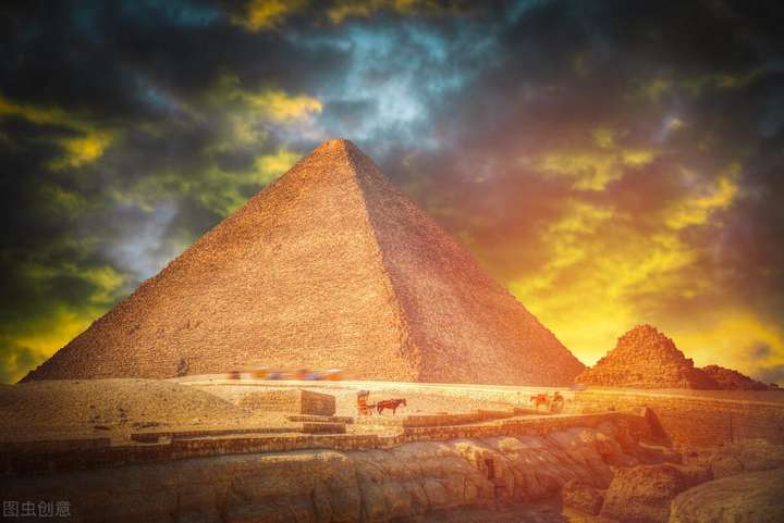 埃及金字塔未解之谜 金字塔的八大诡异事件