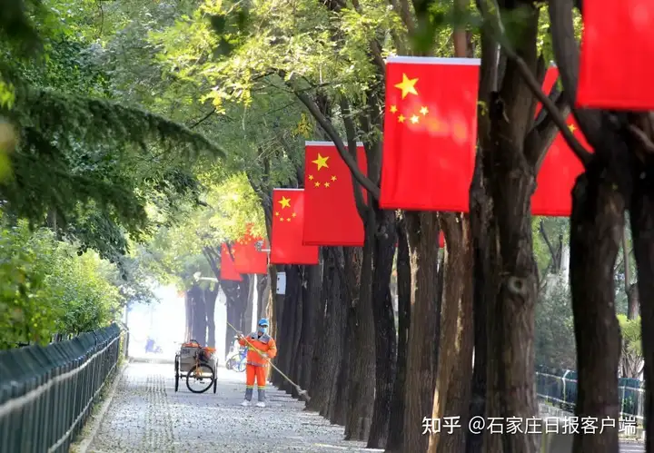 全国各地红旗飘：满眼尽是中国红（红旗飘飘节目视频） 第3张