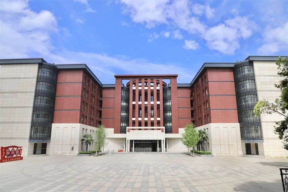 广聚 英 才以 文 会友 我在英文学院等你 知乎