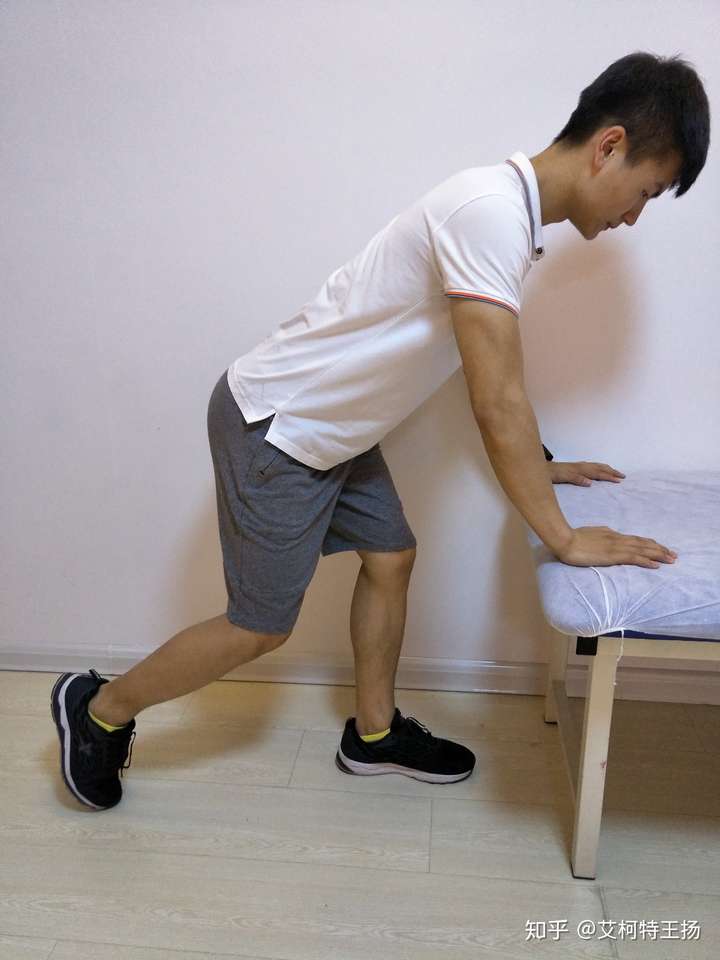 足底筋膜炎如何自我恢复天津艾柯特运动康复