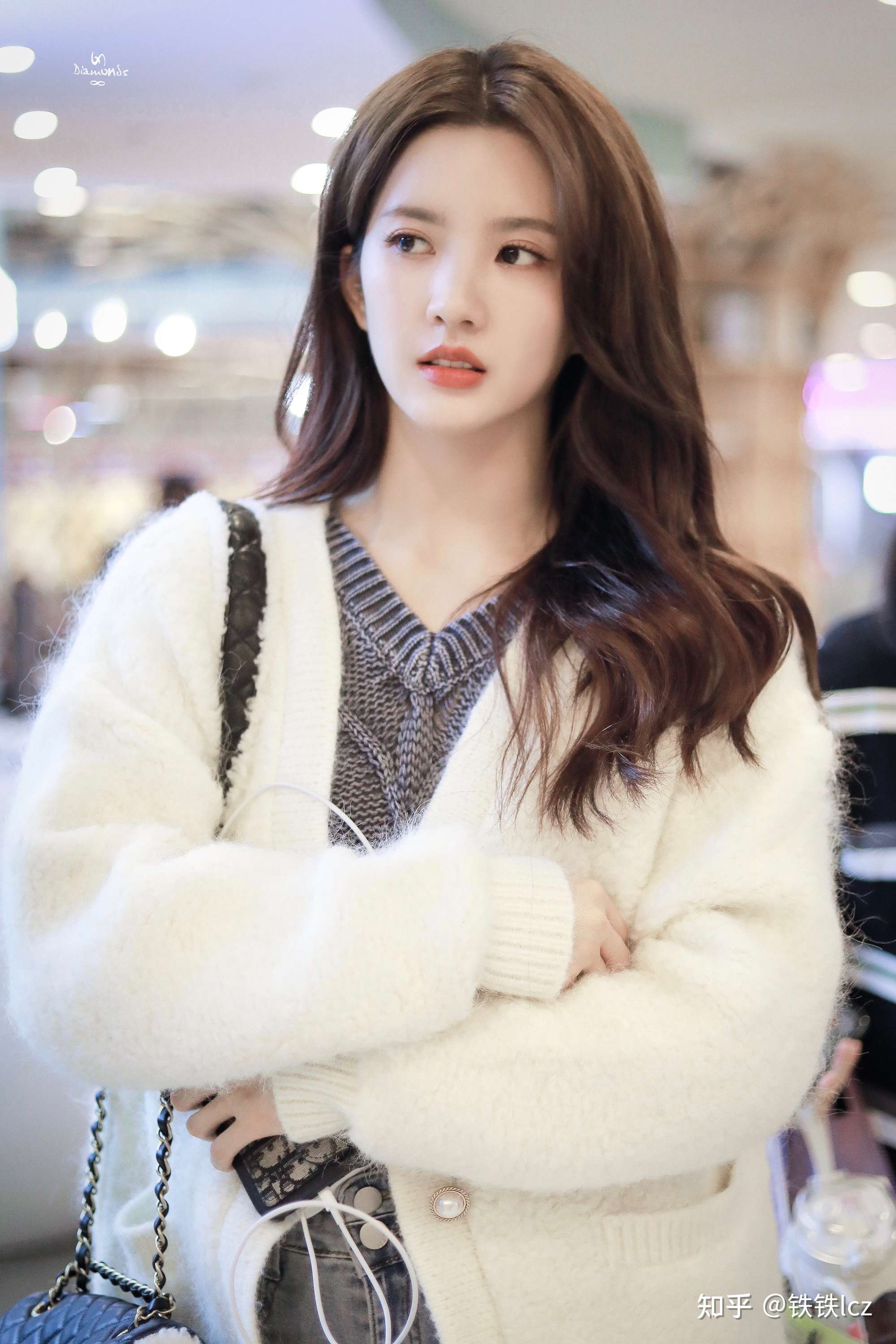 铁铁lcz 的想法: 刘些宁的颜真的踩在我的审美点上!美女多… - 知乎