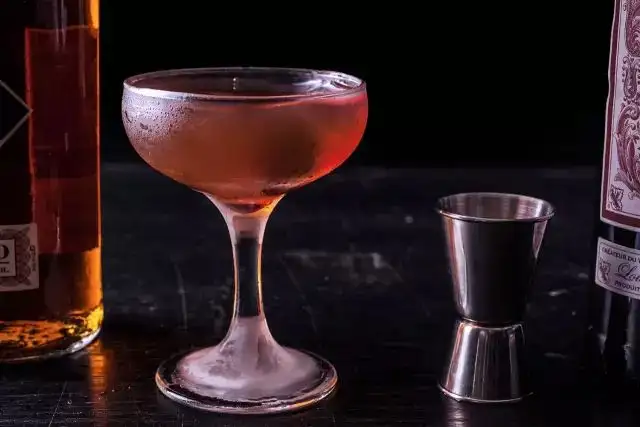 独自一人饮酒（不带饭菜或小吃），喝什么酒最适合？
