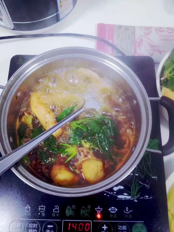 一个人吃火锅是一种什么样的体验?
