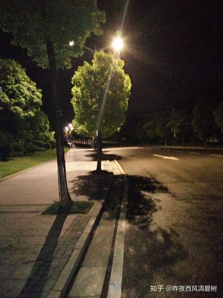 来分享一张你最喜欢的一张夜景照片?[来]