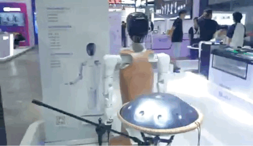 不管你来不来32°的上海逛WAIC，都需要这份探展指南