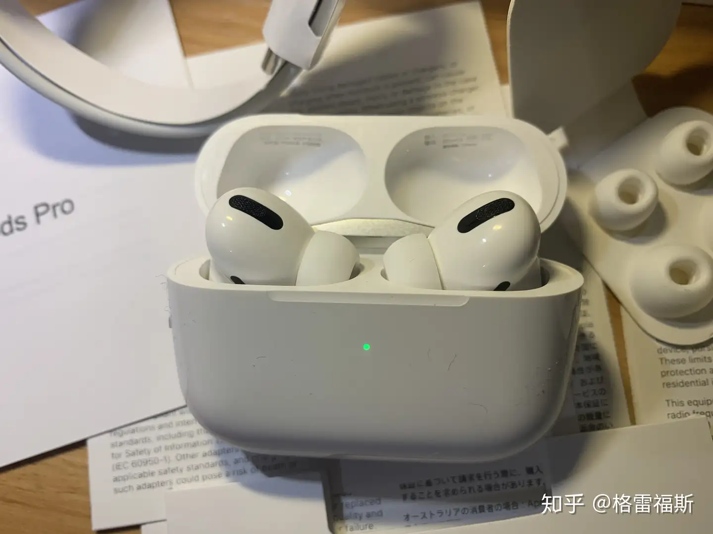 Apple AirPods Pro 第2世代 新品未使用 3月購入！ 値打ち品 hipomoto.com