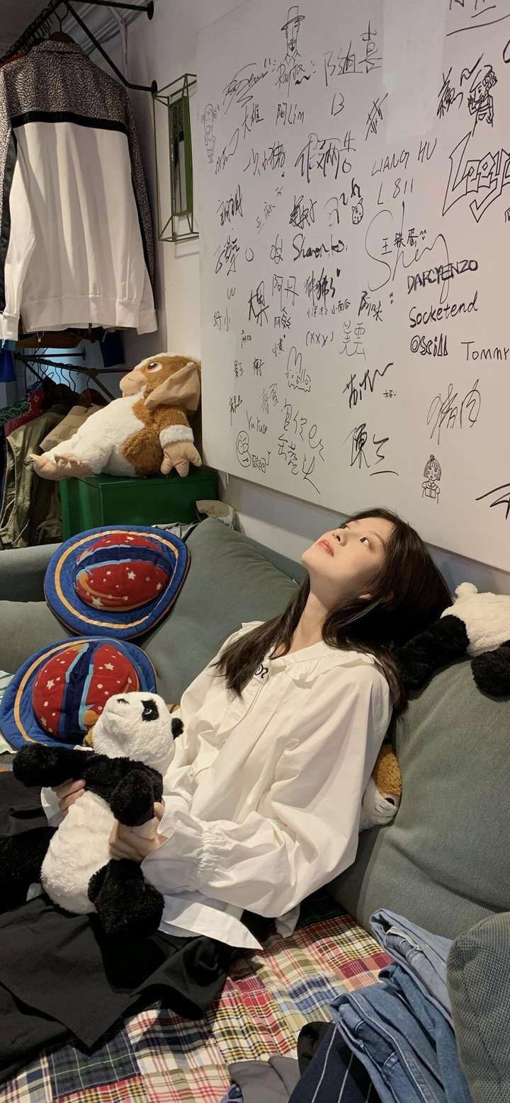 有什么充满安全感的爱意文案说说:没事,我不听他们说,我听你说。插图7 有什么充满安全感的爱意文案说说:没事,我不听他们说,我听你说。插图7