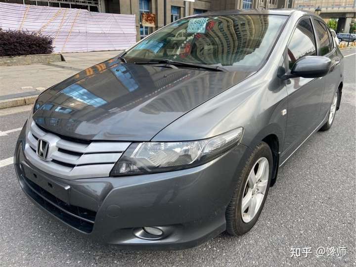 本人有4万块钱,能买什么车?