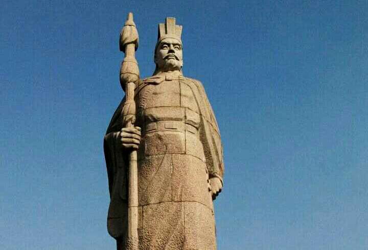 今陕西省城固县内,张骞雕像.