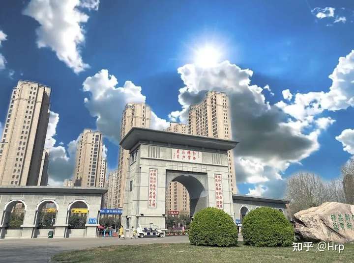 郑州商学院艺术大楼图片