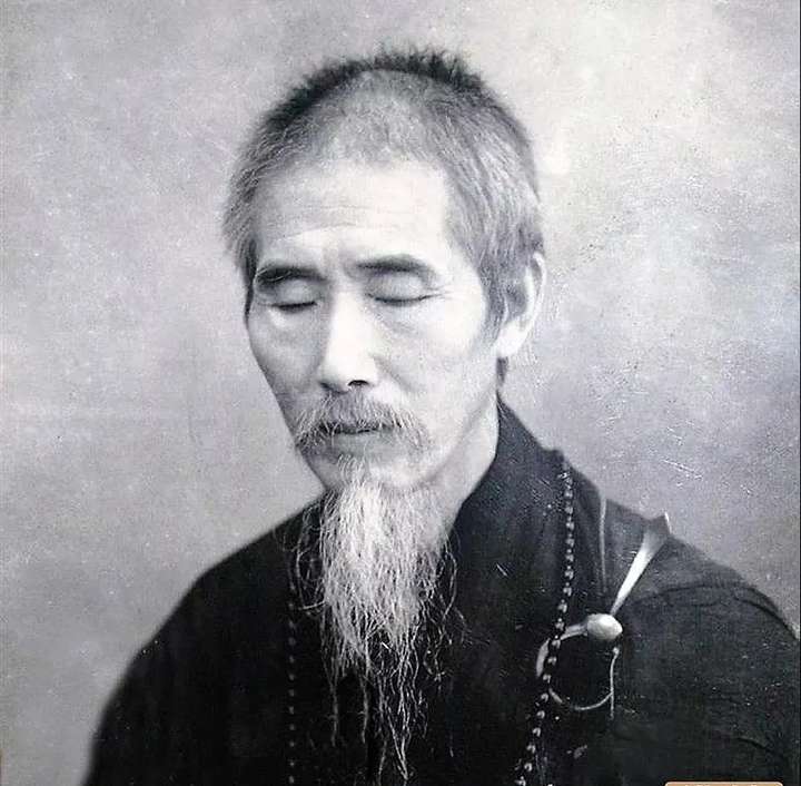 120岁虚云老和尚生前最后一次聊修行,只看一遍,胜过你十年盲修瞎炼! 120岁虚云老和尚生前最后一次聊修行,只看一遍,胜过你十年盲修瞎炼!