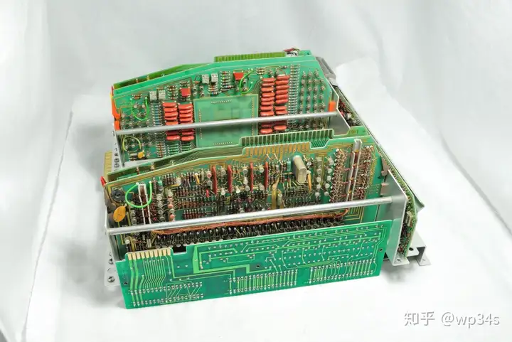 电与磁的极致艺术~1968年的HP9100A晶体管计算器(机)-2