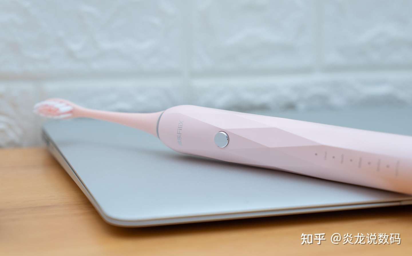 牙龈敏感 一刷牙就出血 换了一款不伤牙的牙刷就好多了 知乎