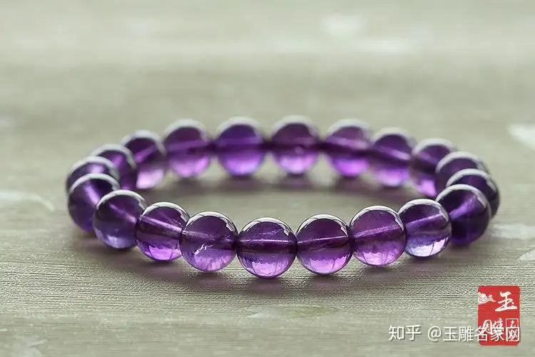 紫色水晶的功效是什么，你知道佩戴紫水晶能给自己带来什么样的好处吗