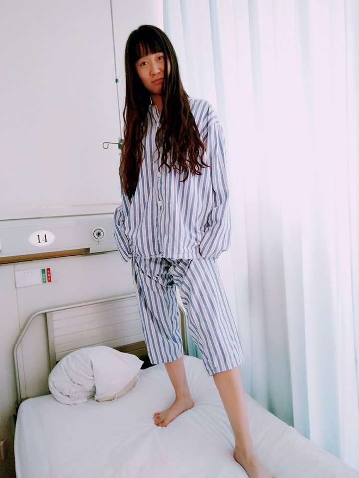 如何把病号服穿出时尚感?