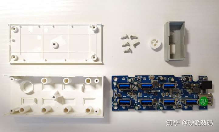 最新:绿联USB3.0 HUB拆解 数码拆机百科 第7张-巨头拆机测评网