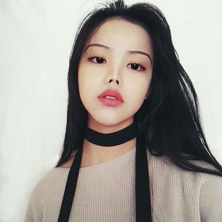 如何看待美妆博主菈芙