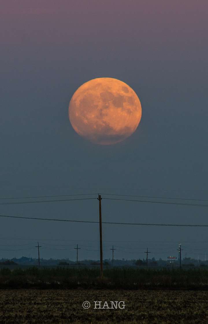 真实月亮夜景 实景图片
