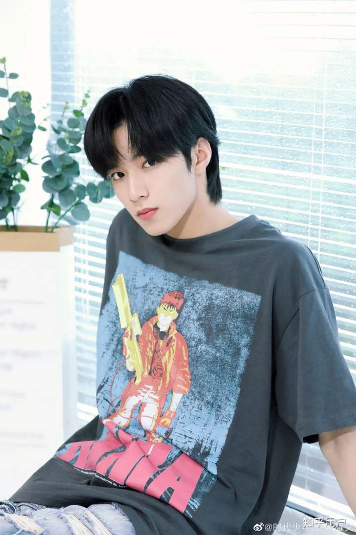 刘耀文的穿搭风格是怎样的呢? - 知乎