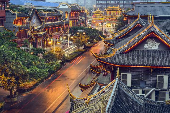 成都有哪些值得推荐的景点或旅游线路？