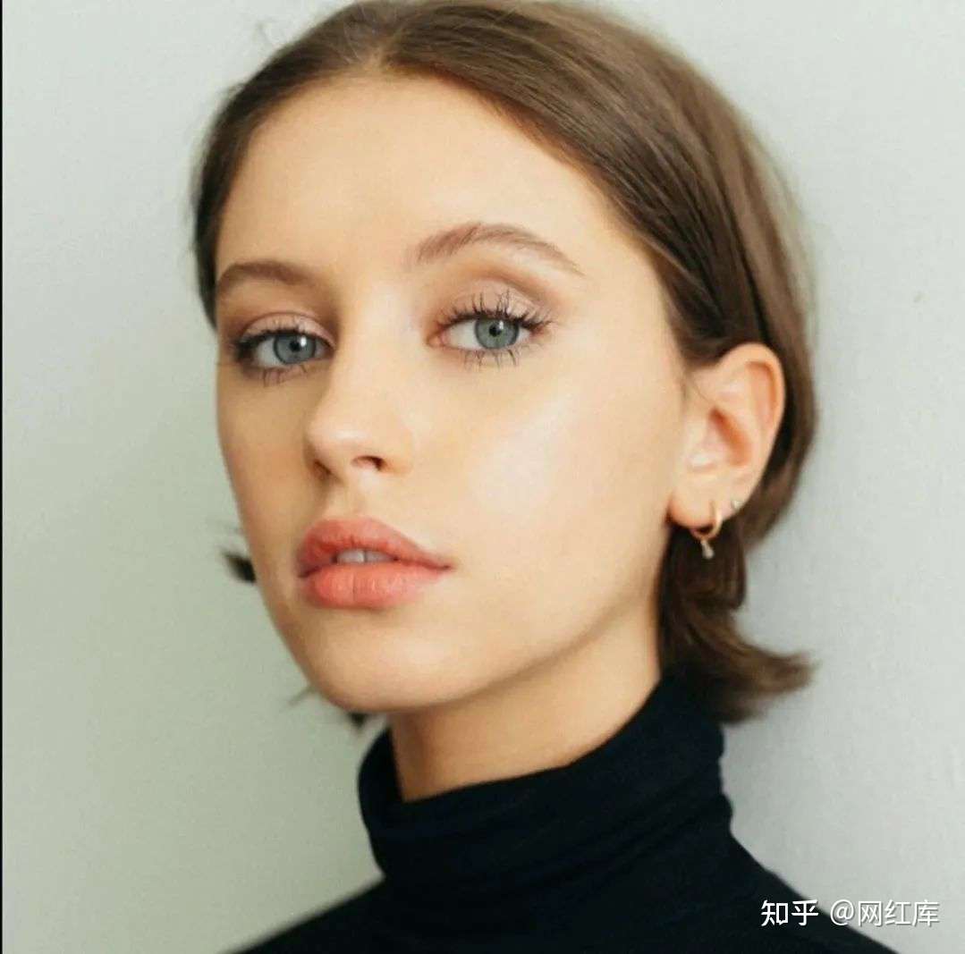 好莱坞最美星二代​Iris law，裘德洛的女儿 Facebook-第10张