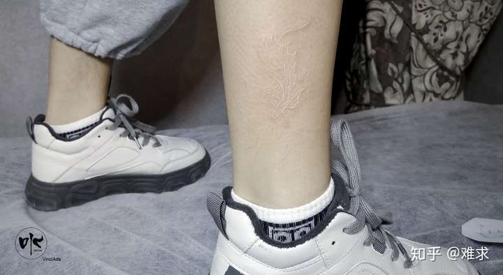 想纹个白色的纹身 有纹过白色的纹身的吗 有什么缺点吗?