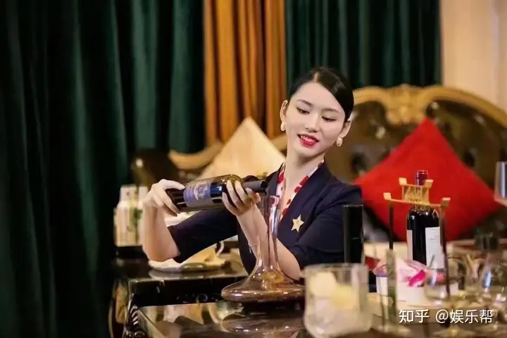 商务KTV是什么意思？男人为什么都爱去商务KTV