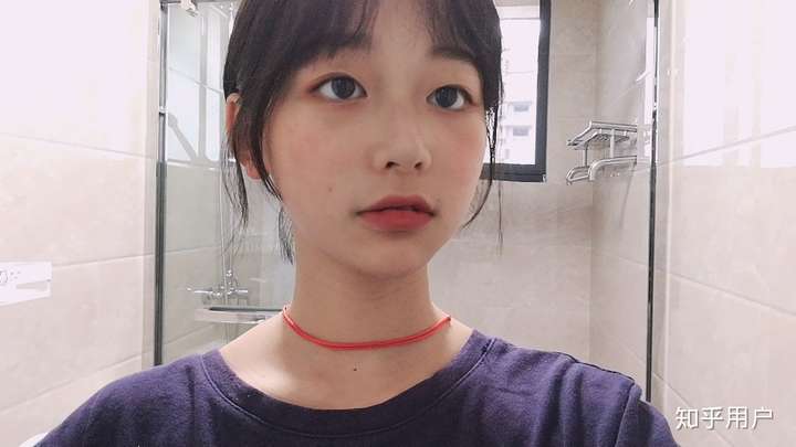 会不会有女生把自己化妆加美颜相机拍的照片当成自己真正颜值?