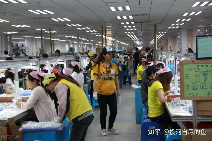 年轻人不进工厂？摔厂牌、砸饭碗、扣工资！凭什么？