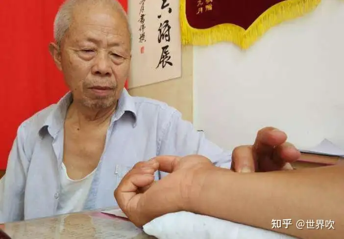 不愧是老中医！3个养生穴，每天按一按，30天新发一茬接一茬！丨中医按摩养生