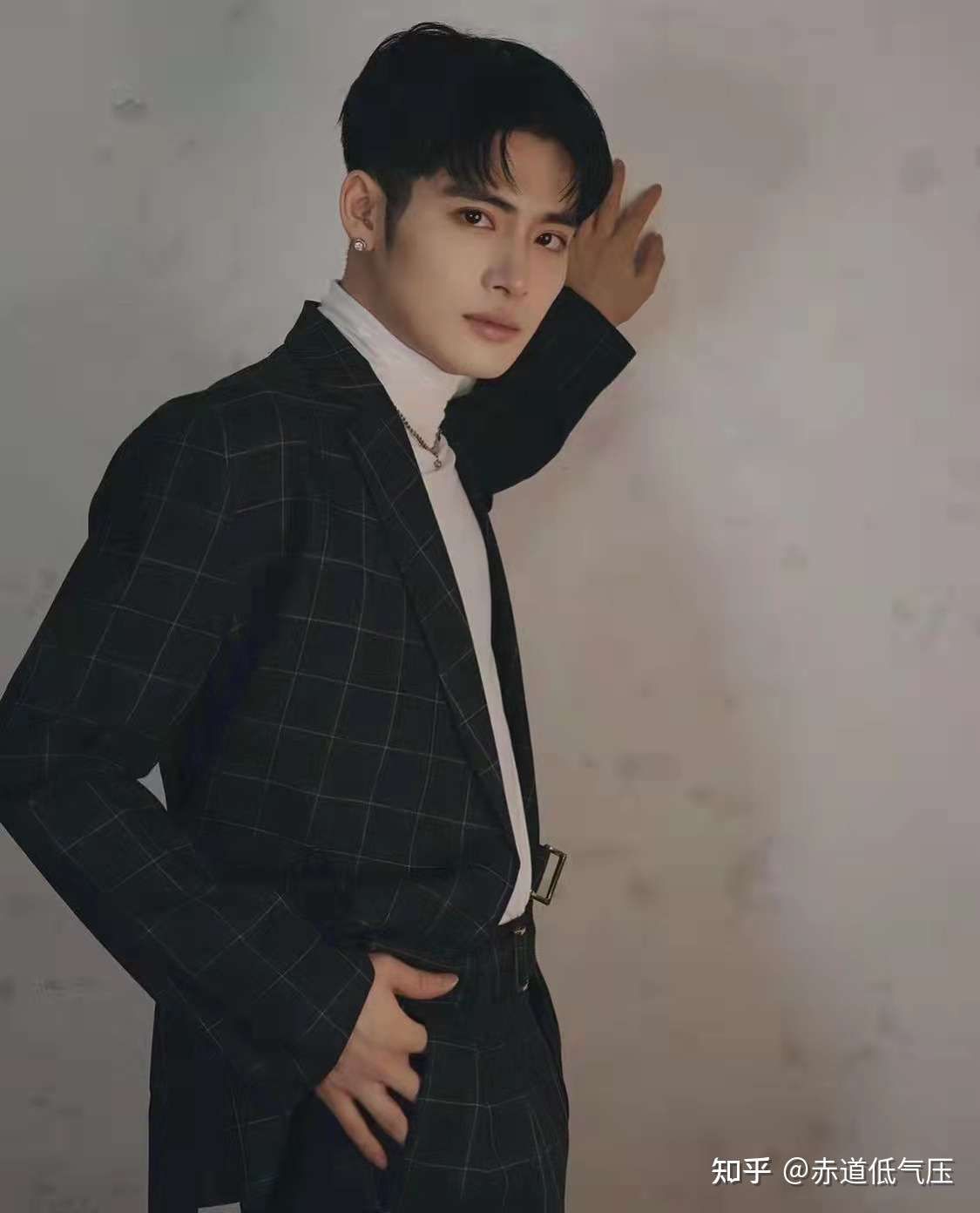 赤道低气压 的想法: 近田力丸ins更新了 - 知乎