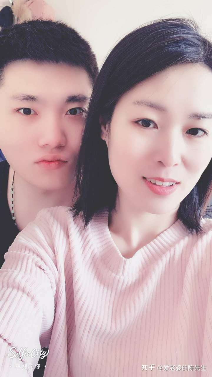 告诉我你们的姐弟恋有多甜!