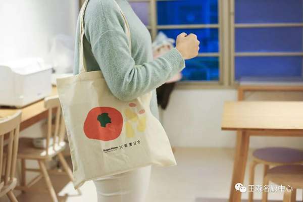 听说这家甜品的治愈力比咨询师还强?原来店主是她!