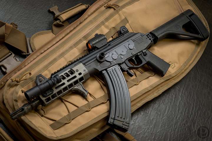 以色列现代战术化加利尔步枪加利尔ace突击步枪