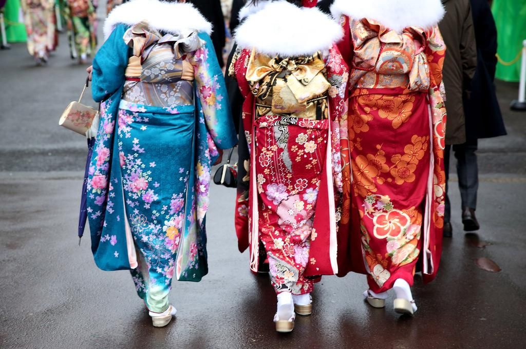 日本成人节 日本成人礼来源 习俗 着装及流程一览 知乎