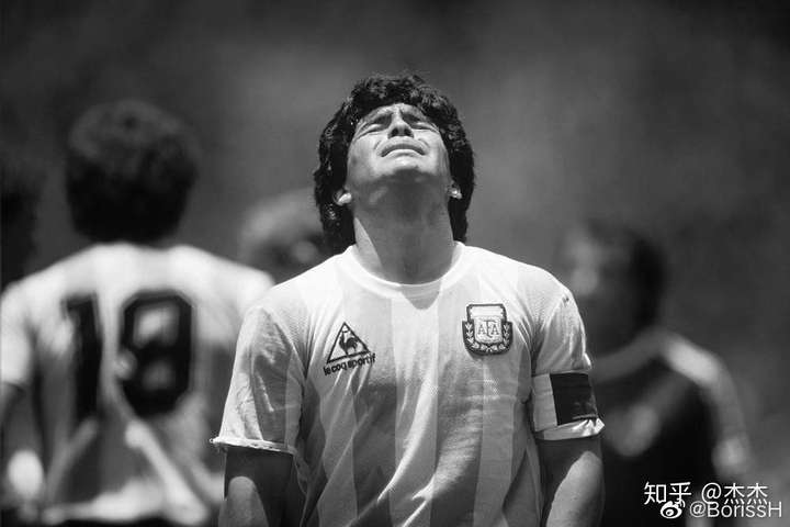 阿根廷传奇球星马拉多纳因心脏疾病去世享年60岁你对他有哪些记忆