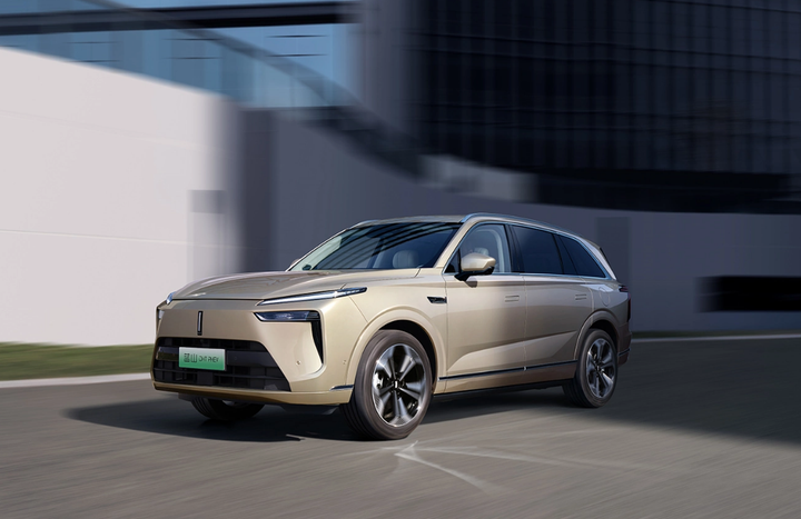 驾驭未来，魏牌蓝山DHT-PHEV开启新能源SUV汽车市场新篇章！