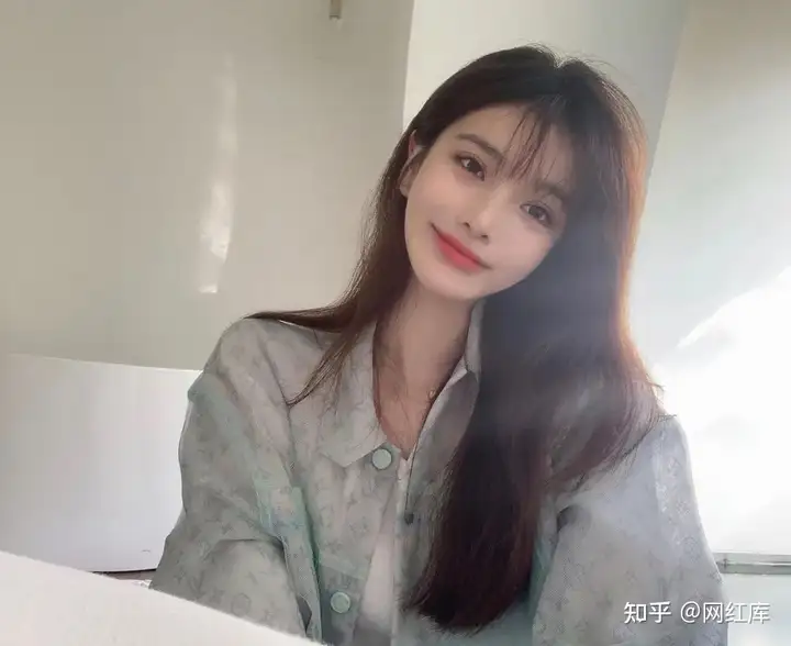 INS美女|国产网红luna，纯欲风照片精选 Instagram-第3张