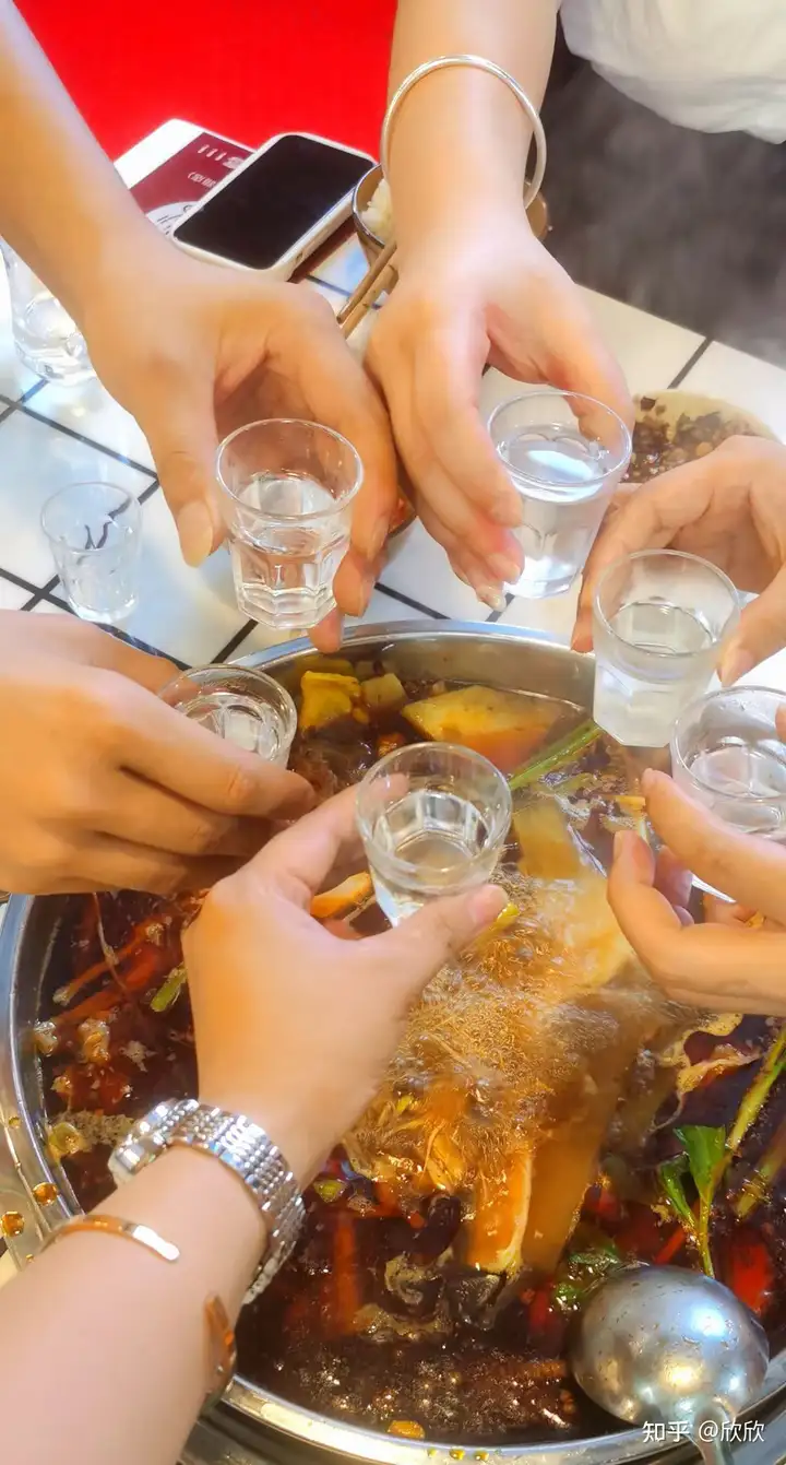 送礼一瓶白酒合适吗？为什么都说送酒忌讳只送一瓶？ - 知乎